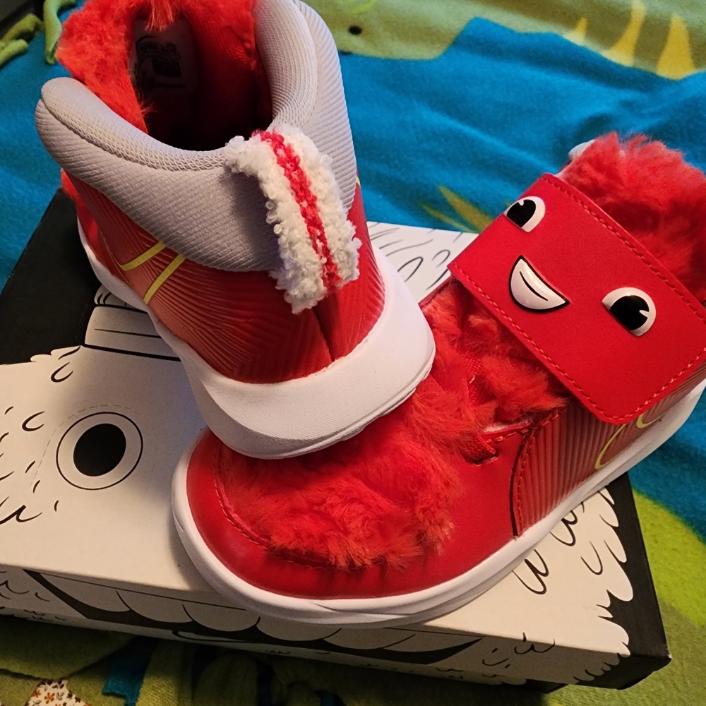 Nike Team Hustle